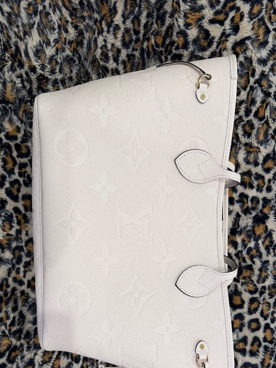 Louis Vuitton Handbags - NWT Louis Vuitton Neverfull